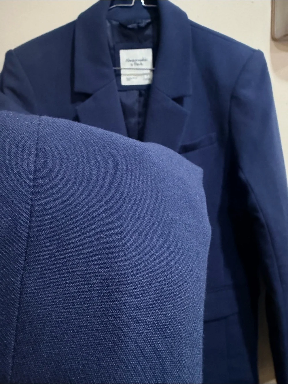 Women’s Abercrombie & Fitch Dark Blue Single-Button Blazer
